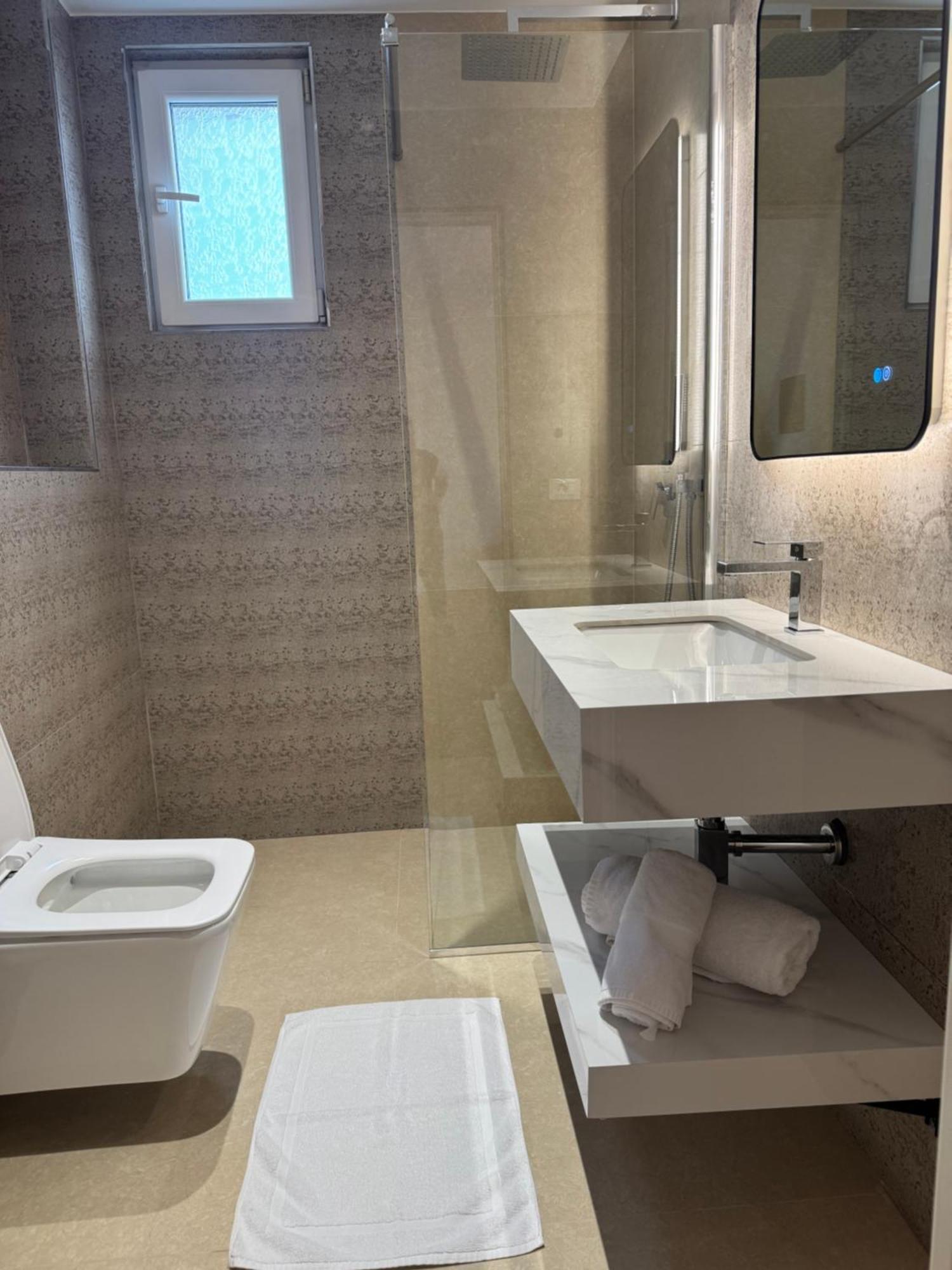 Eval Hotel Sarande Luaran gambar