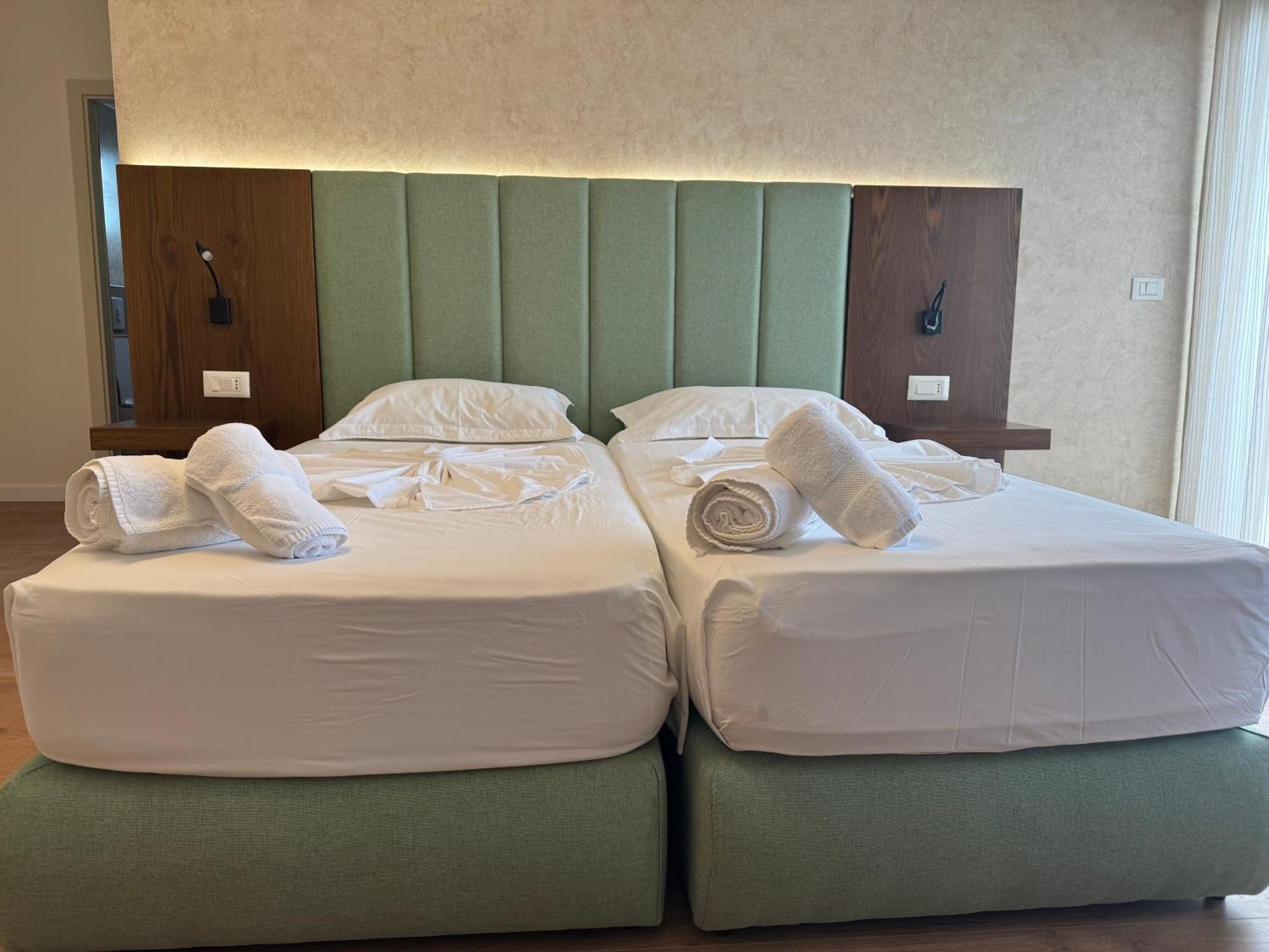 Eval Hotel Sarande Luaran gambar