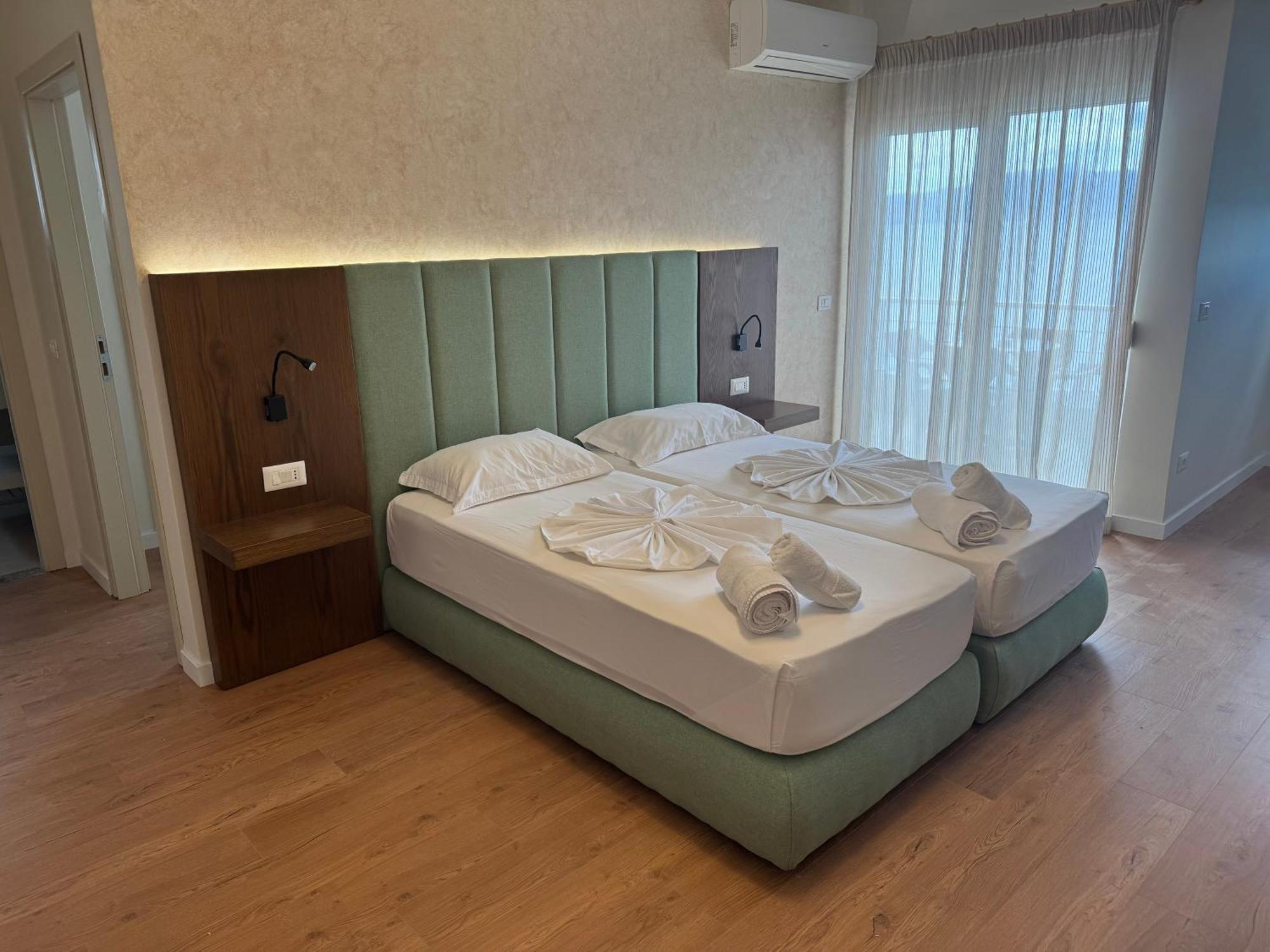 Eval Hotel Sarande Luaran gambar